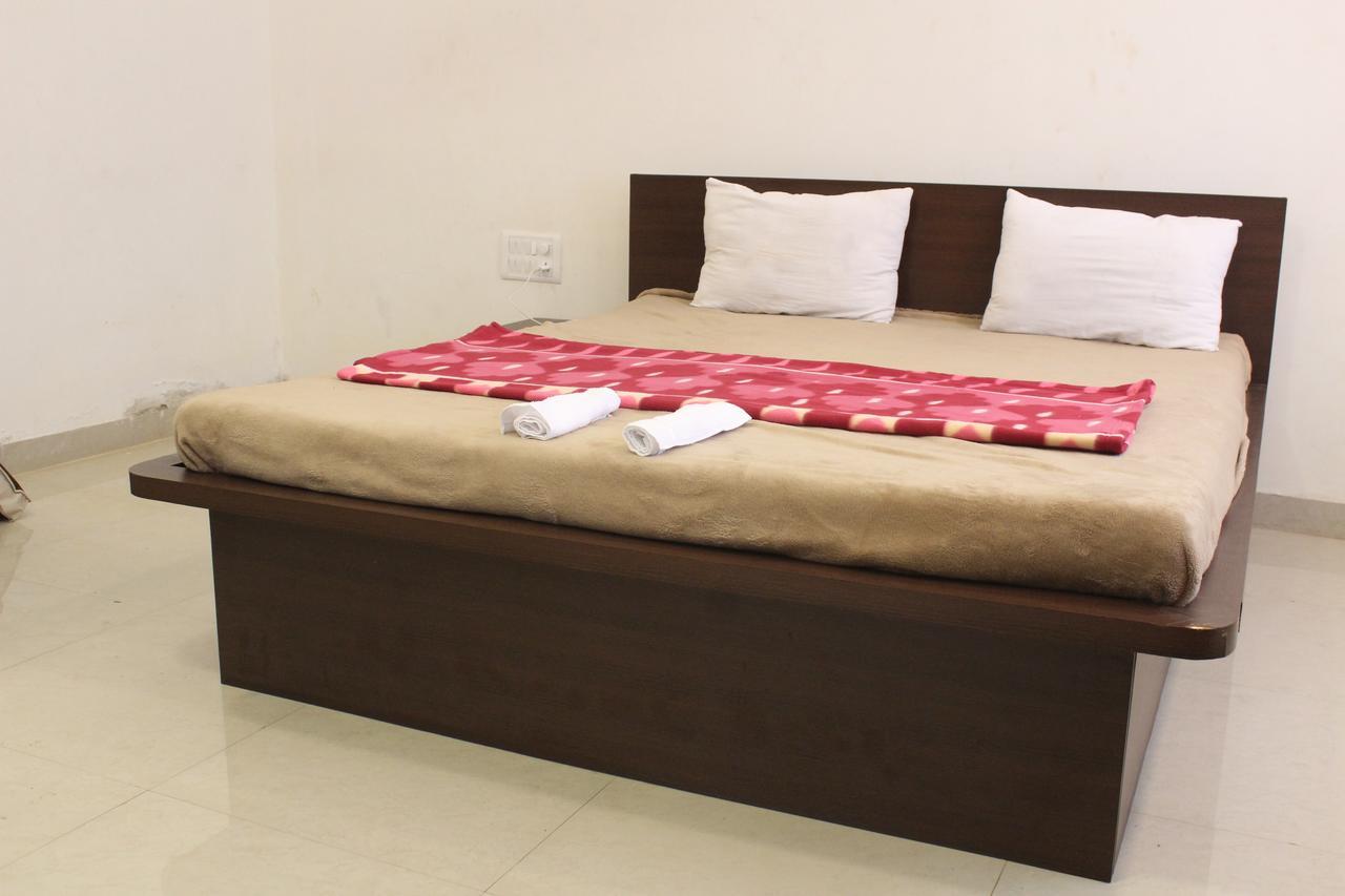 פנצ'גאני Malhar Bungalow מראה חיצוני תמונה